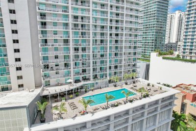 Comprar apartamento no Vue at Brickell 812
