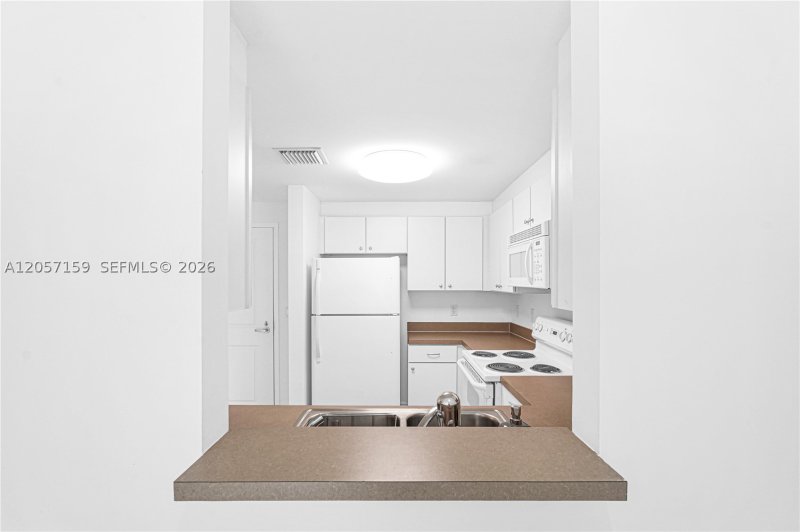 Comprar apartamento no Vue at Brickell 812