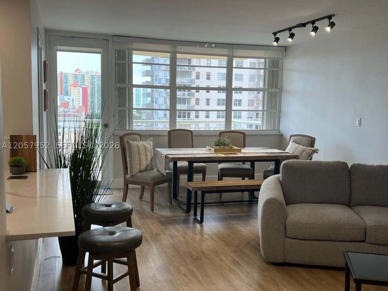 Condo for sale at Winston Towers 1215