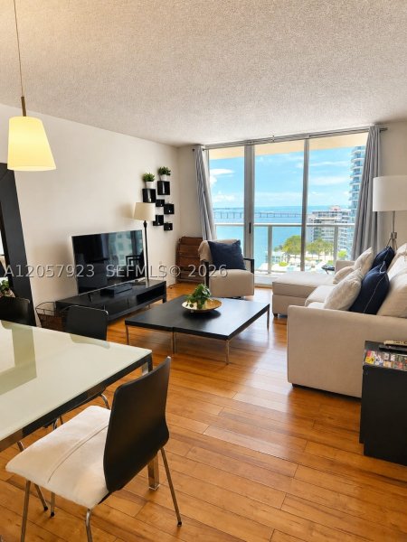 Aluguel de apartamento no Mark on Brickell 1807