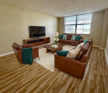Admirals Port Condos Apt #914E
