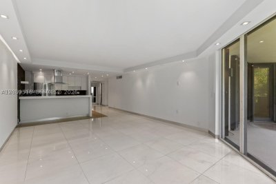 Alquiler de apartamento en Key Colony IV Botanica 207