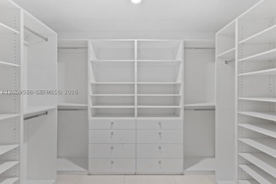 Alquiler de apartamento en Key Colony IV Botanica 207
