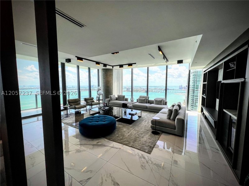 Comprar apartamento en One Paraiso PH4901