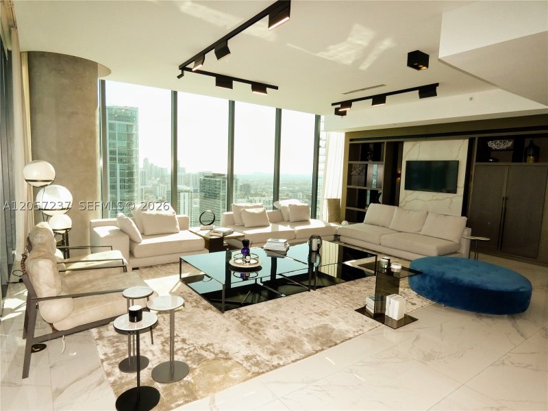 Comprar apartamento en One Paraiso PH4901
