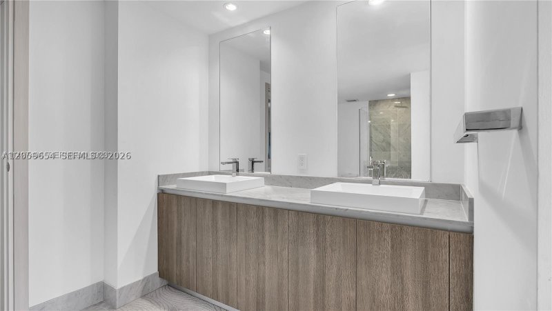 Apartment for rent at SLS Lux Brickell 1102