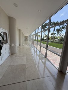 Comprar apartamento no Carriage Club North C2