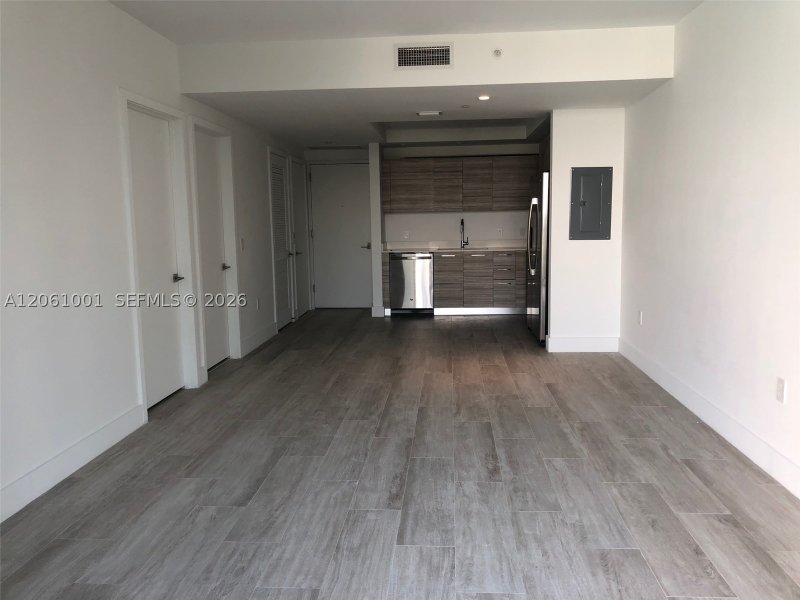 Apartment for rent at Hyde Midtown 811