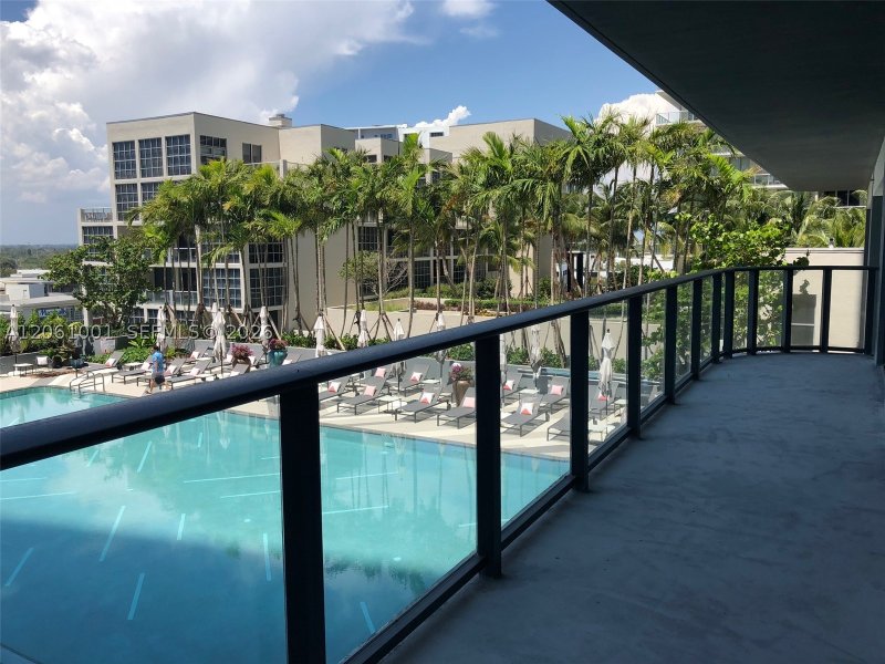 Apartment for rent at Hyde Midtown 811