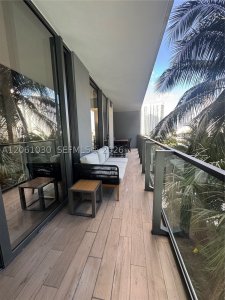 Aluguel de apartamento no Brickell City Centre Rise 805