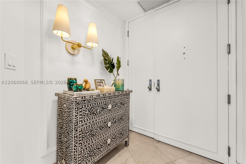 Comprar apartamento en Three Tequesta Point 1102