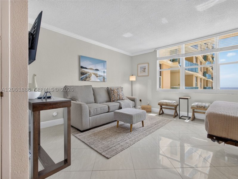 Alquiler de apartamento en The Wave Condo 719