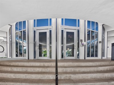 Alquiler de apartamento en The Wave Condo 719