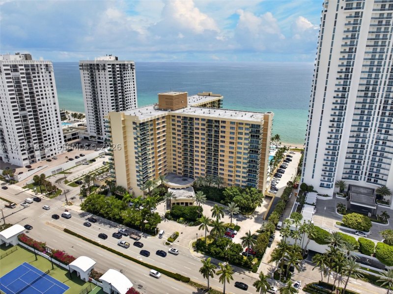 Alquiler de apartamento en The Wave Condo 719
