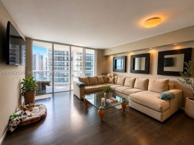 Comprar apartamento no Beach Club Two 1405
