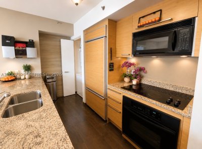 Comprar apartamento no Beach Club Two 1405