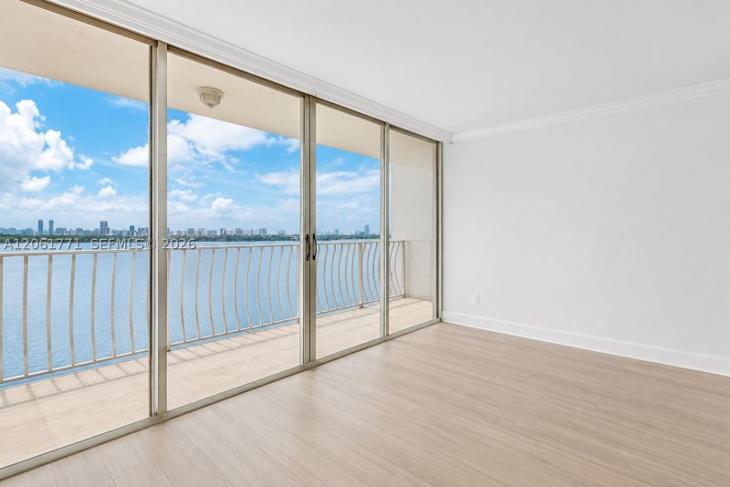 Apartment for rent at Grandview Palace 1809