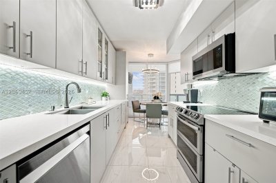 Comprar apartamento en North Tower at The Point 1502