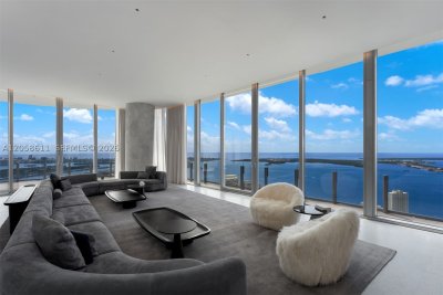 Aluguel de apartamento no Aston Martin Residences 5801C