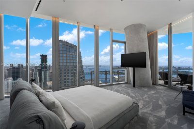 Aluguel de apartamento no Aston Martin Residences 5801C