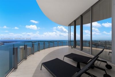 Aluguel de apartamento no Aston Martin Residences 5801C