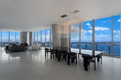 Aluguel de apartamento no Aston Martin Residences 5801C