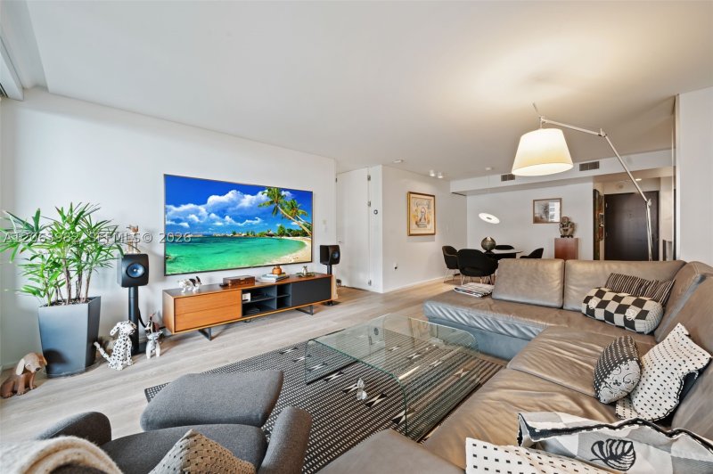 Condo for sale at Yacht Harbour 8E