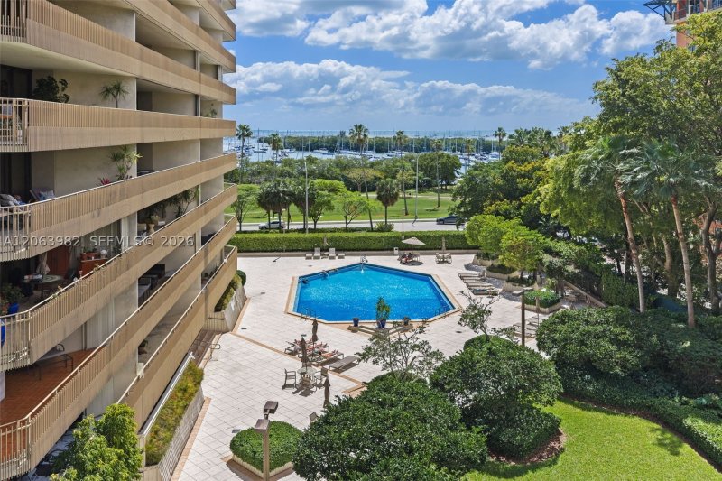 Condo for sale at Yacht Harbour 8E