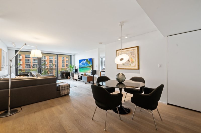 Condo for sale at Yacht Harbour 8E