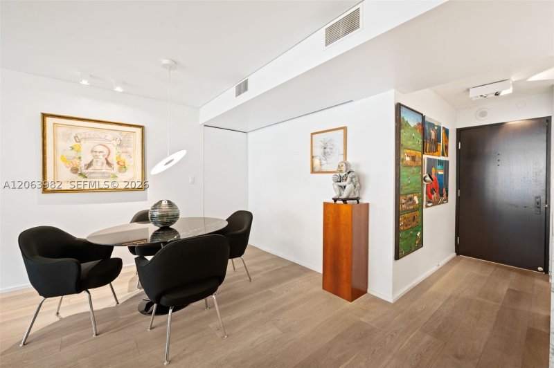 Condo for sale at Yacht Harbour 8E