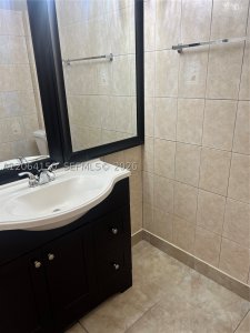 Aluguel de apartamento no Olympus Towers 1609