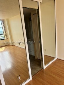 Aluguel de apartamento no Olympus Towers 1609