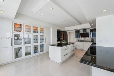 Comprar apartamento en Diplomat Residences 2106