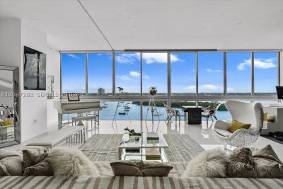 Space 01 Lofts Apt #904