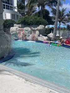 Comprar apartamento en Trump International Sonesta Beach Resort 2206
