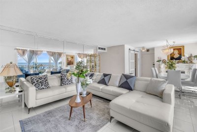 Aluguel de apartamento no Parker Plaza Estates 212