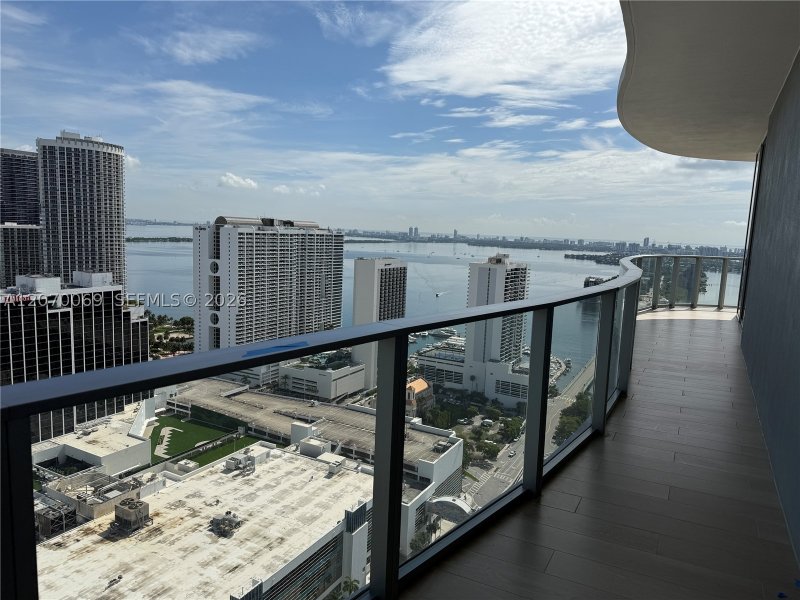 Condo for sale at Casa Bella 3506