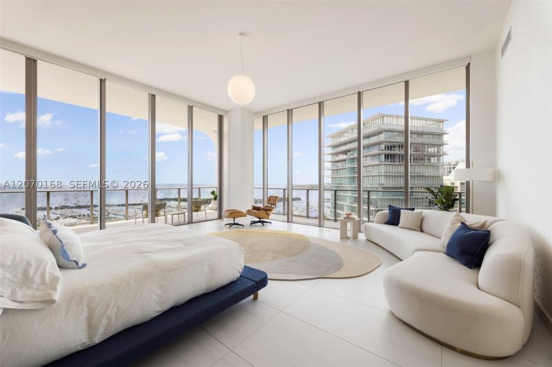 Comprar apartamento en Mr. C Residences Bayshore Tower 1801-02