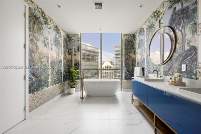 Comprar apartamento en Mr. C Residences Bayshore Tower 1801-02