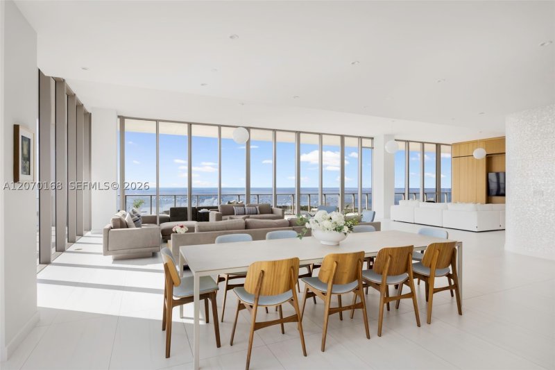 Comprar apartamento en Mr. C Residences Bayshore Tower 1801-02