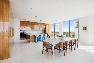 Comprar apartamento en Mr. C Residences Bayshore Tower 1801-02