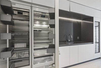 Comprar apartamento no Aston Martin Residences 4303C