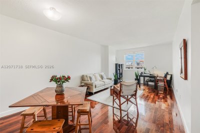 Douglas Grand Apt #820