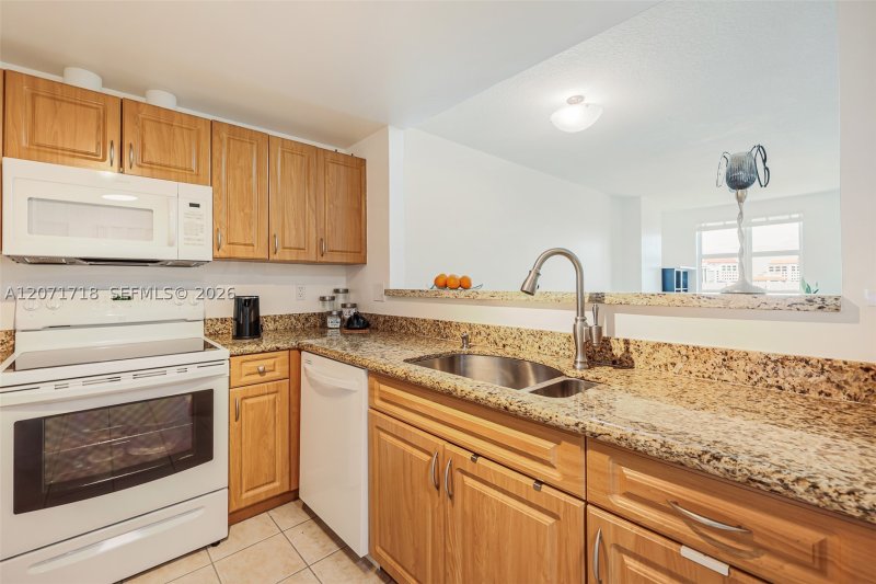 Condo for sale at Douglas Grand 820