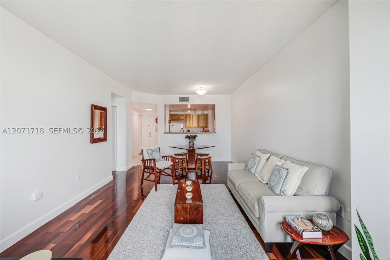 Condo for sale at Douglas Grand 820
