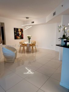 Comprar apartamento en 360 Condominium West 505