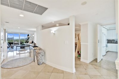 Comprar apartamento en Ocean Club Lake Tower 603
