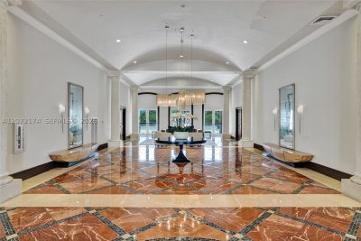 Comprar apartamento en Ocean Club Lake Tower 603