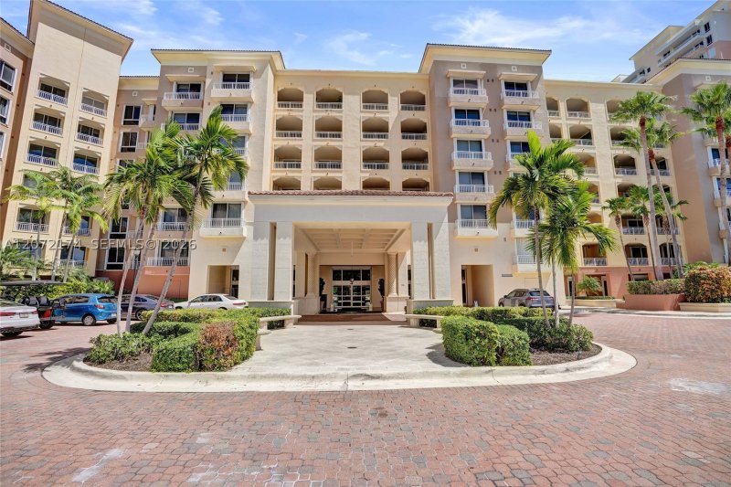 Condo for sale at Ocean Club Lake Tower 603