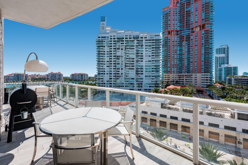 Comprar apartamento en Continuum II North 905